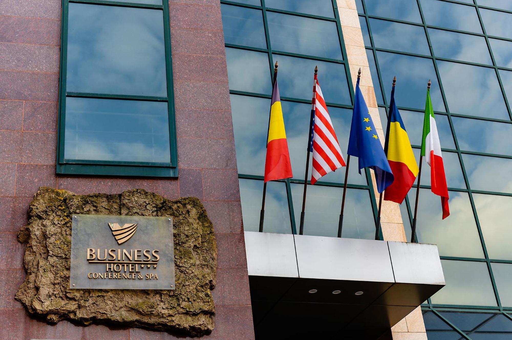 Business Hotel Conference Center & Spa Targu Mures Exterior photo